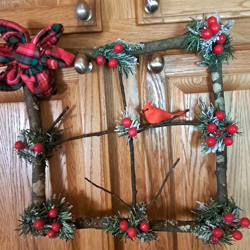 Pretty Cardinal wood frame 13 X 13" + free homemade gift